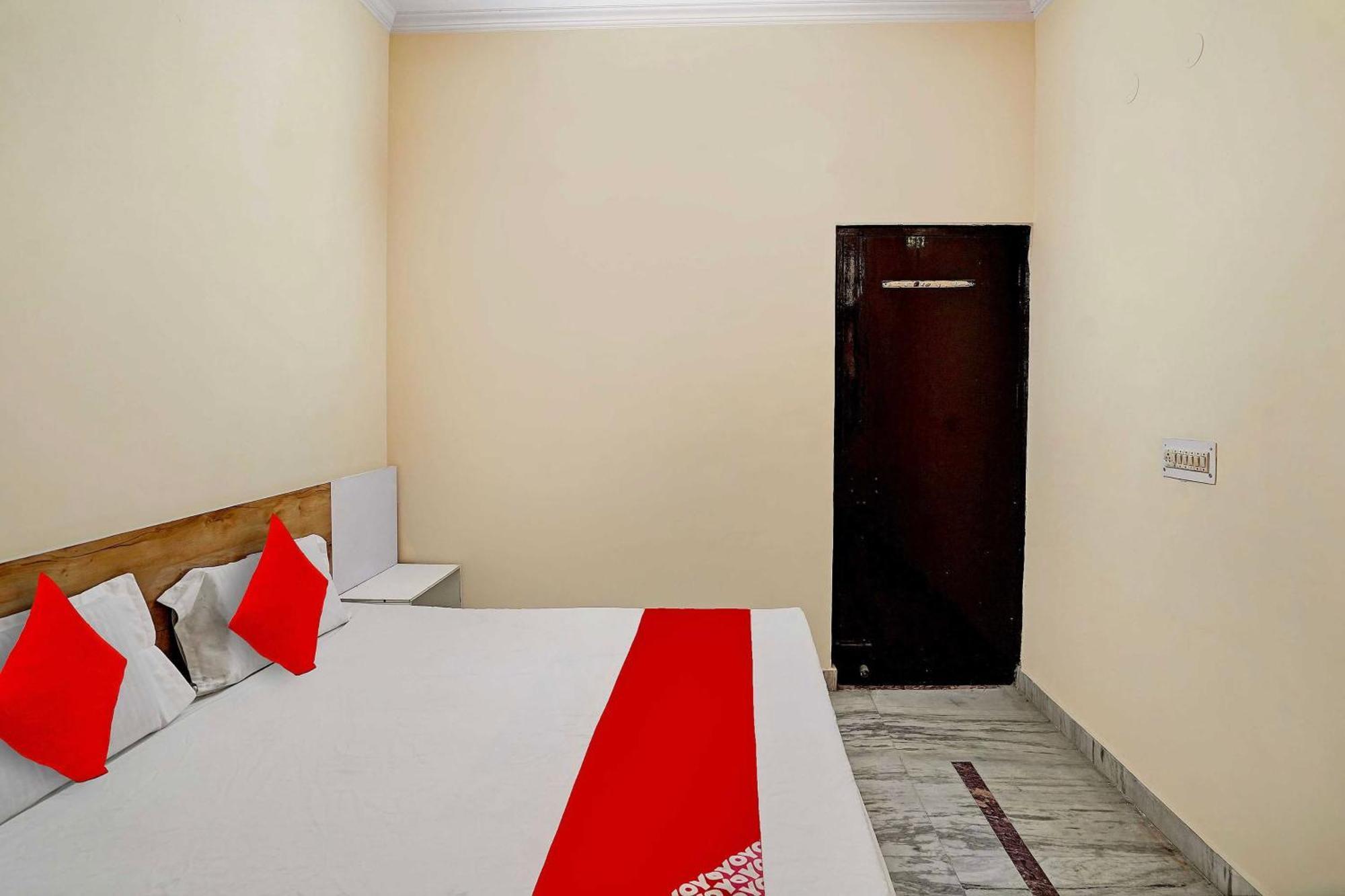 Hotel O 81617 The Pacific Hotel Ghaziabad Luaran gambar
