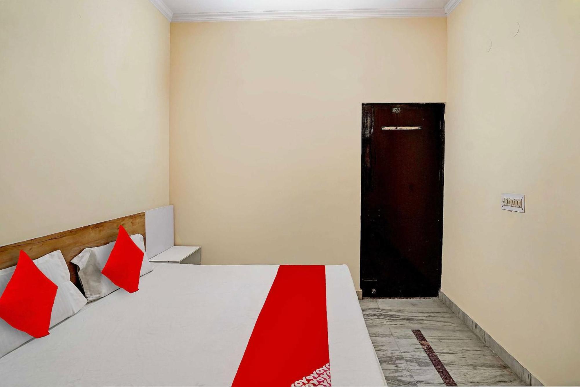 Hotel O 81617 The Pacific Hotel Ghaziabad Luaran gambar