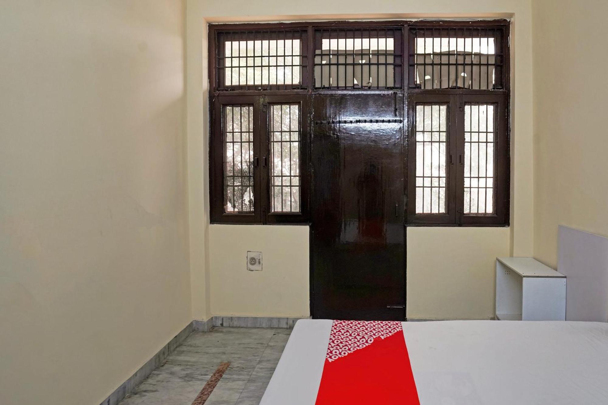 Hotel O 81617 The Pacific Hotel Ghaziabad Luaran gambar