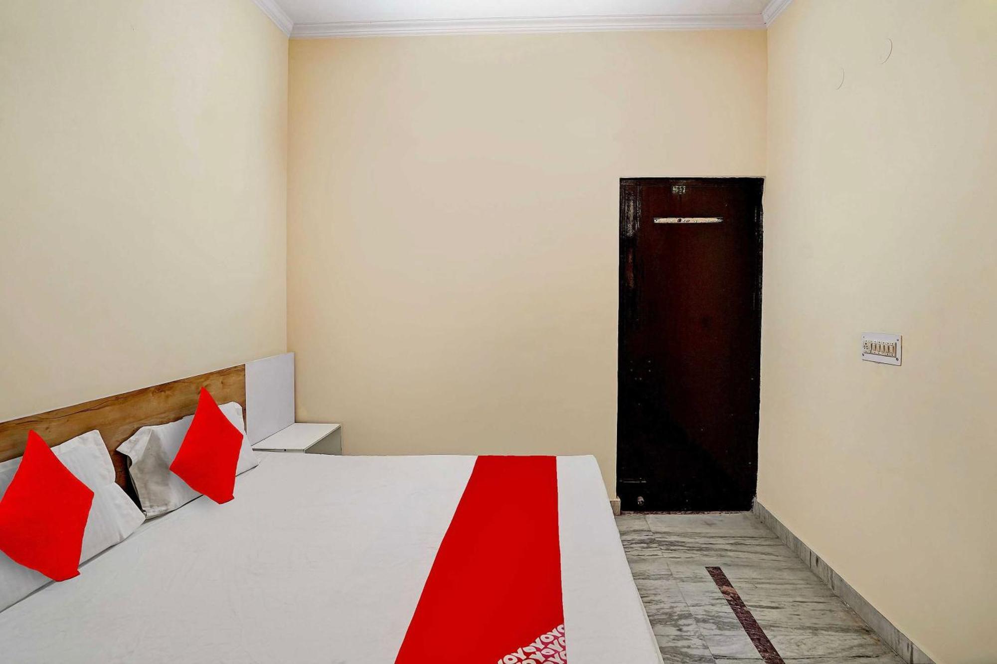 Hotel O 81617 The Pacific Hotel Ghaziabad Luaran gambar