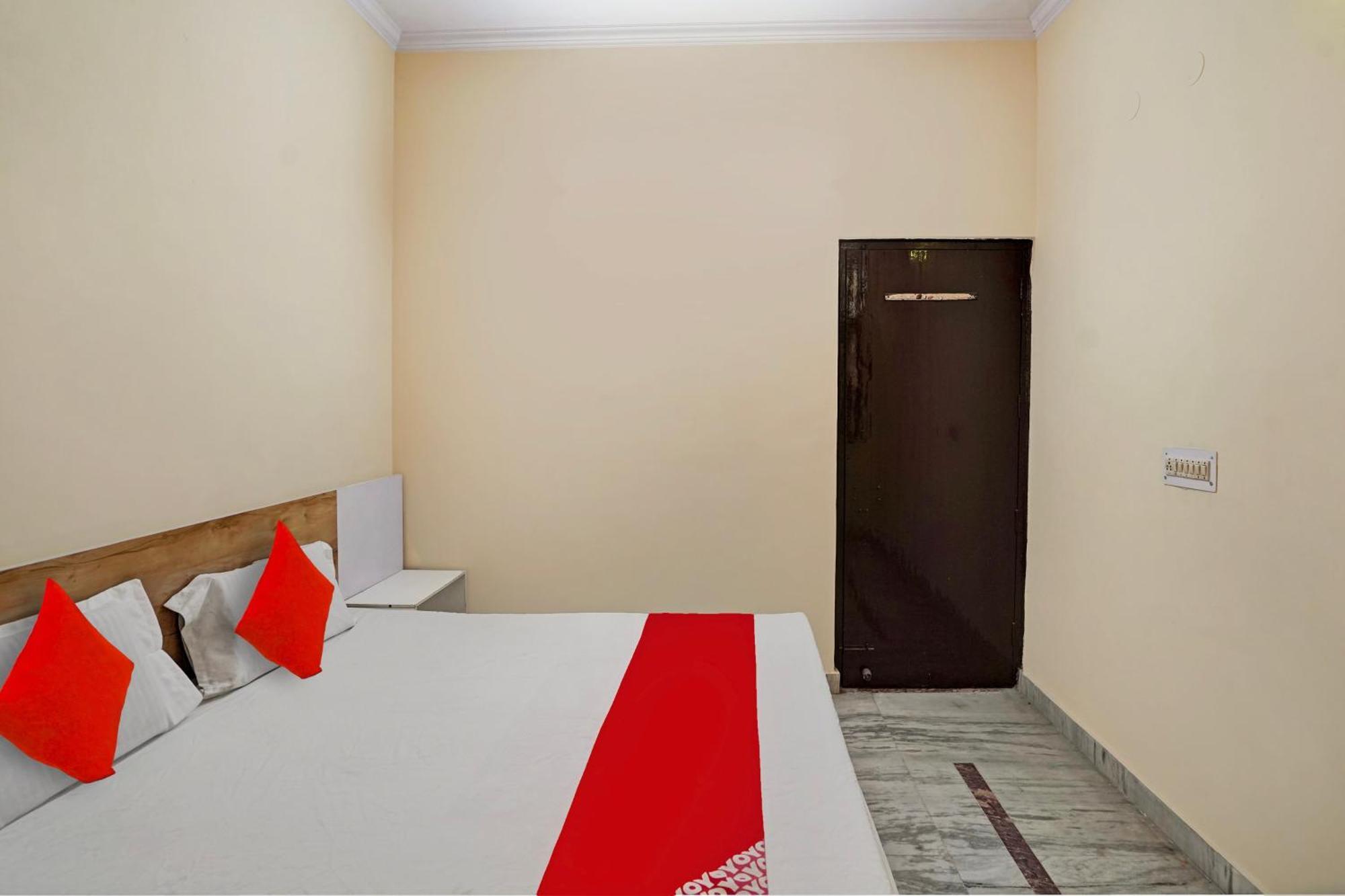 Hotel O 81617 The Pacific Hotel Ghaziabad Luaran gambar