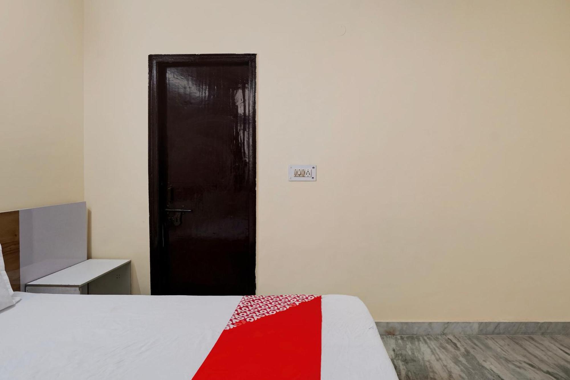 Hotel O 81617 The Pacific Hotel Ghaziabad Luaran gambar