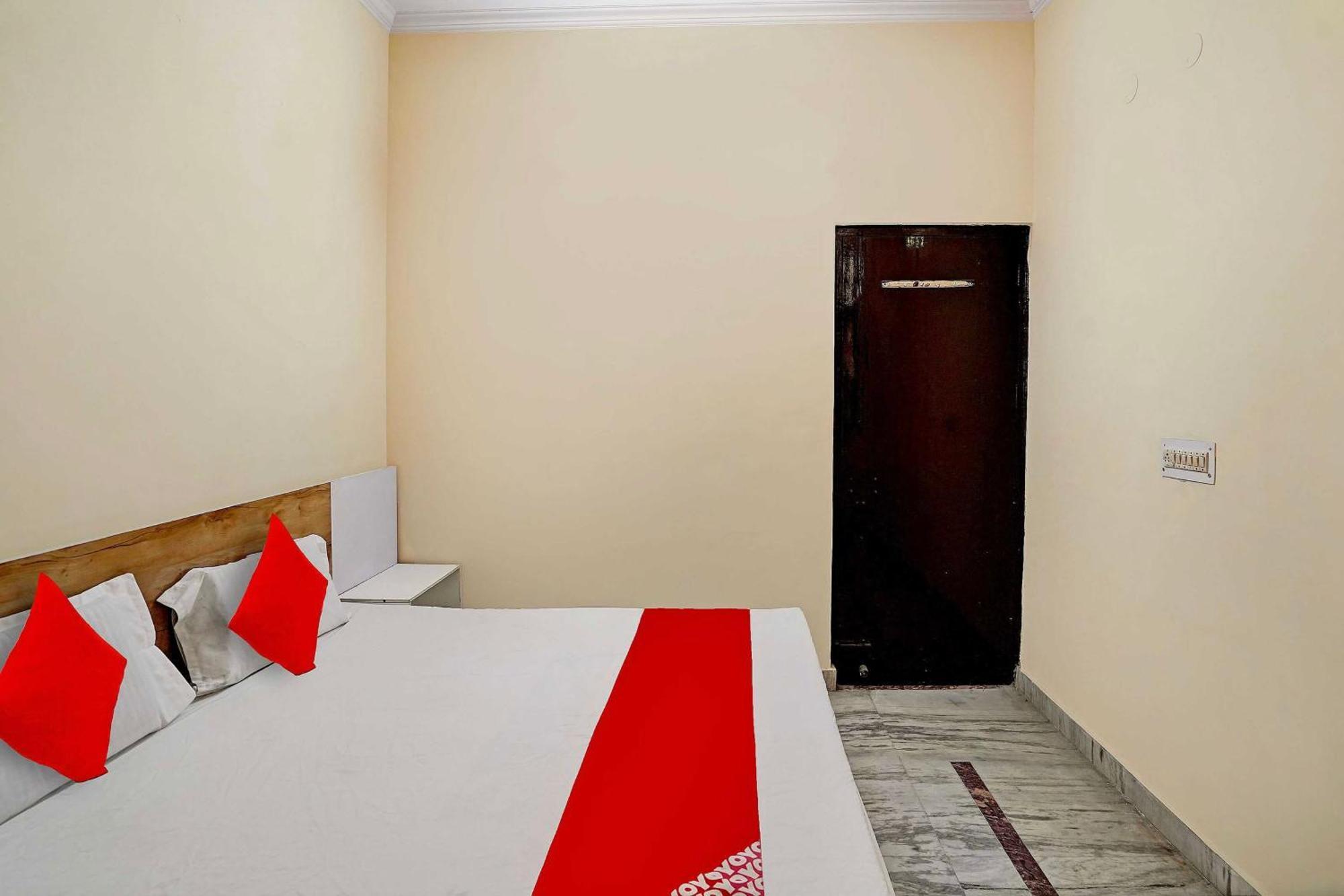 Hotel O 81617 The Pacific Hotel Ghaziabad Luaran gambar